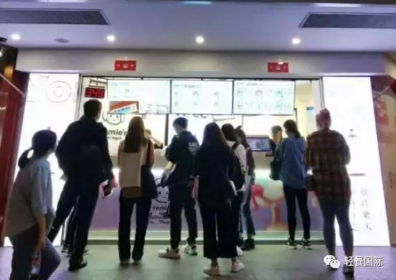 90后女大学生开奶茶店，靠6大“套路”日销千杯