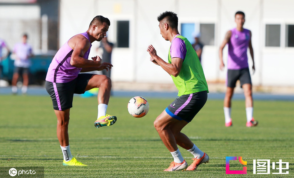 对阵天津津门虎刘若钒精彩表现,刘若钒天津泰达