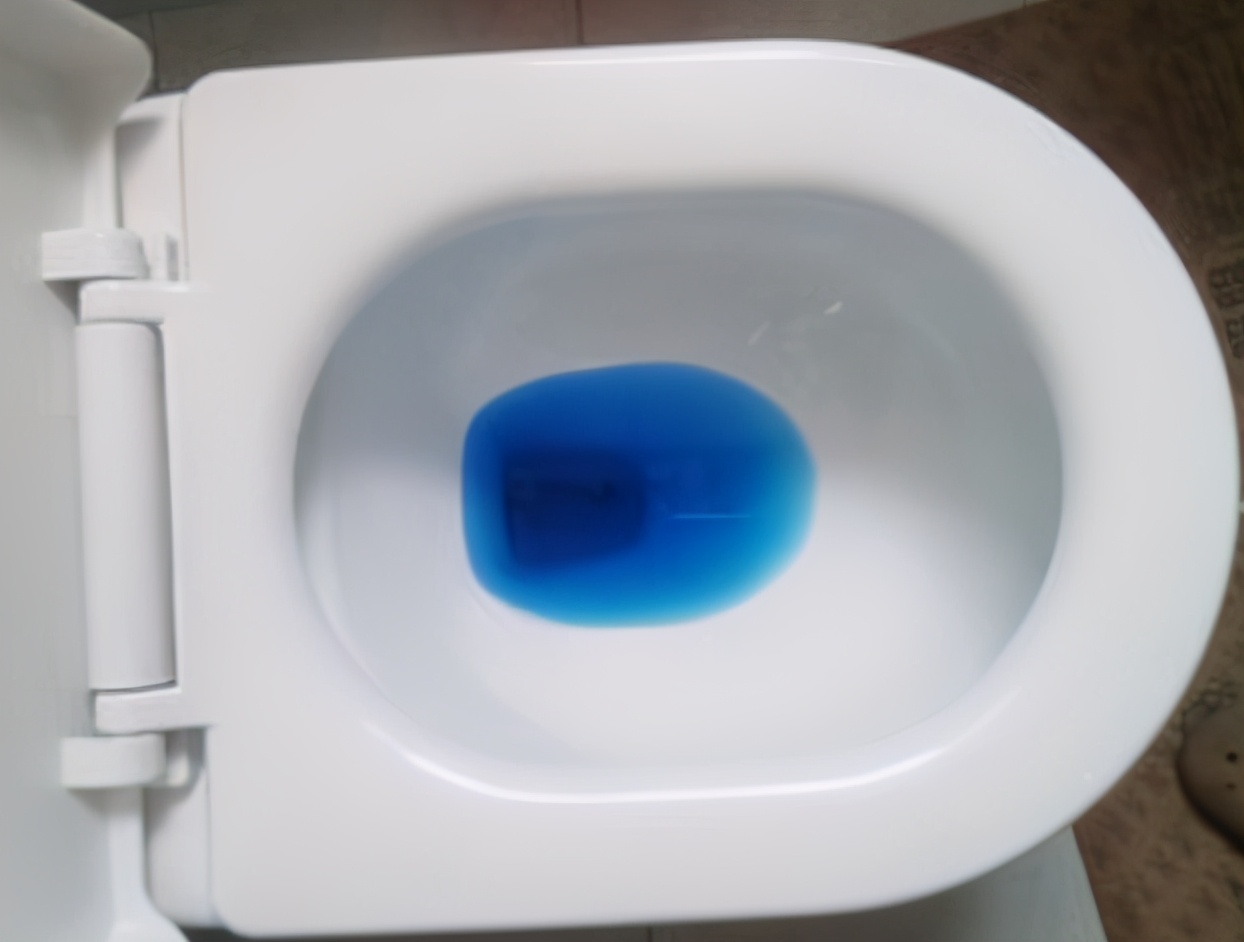 马桶的虹吸式和直冲式哪个好,马桶移位20cm用直冲式还是虹吸式