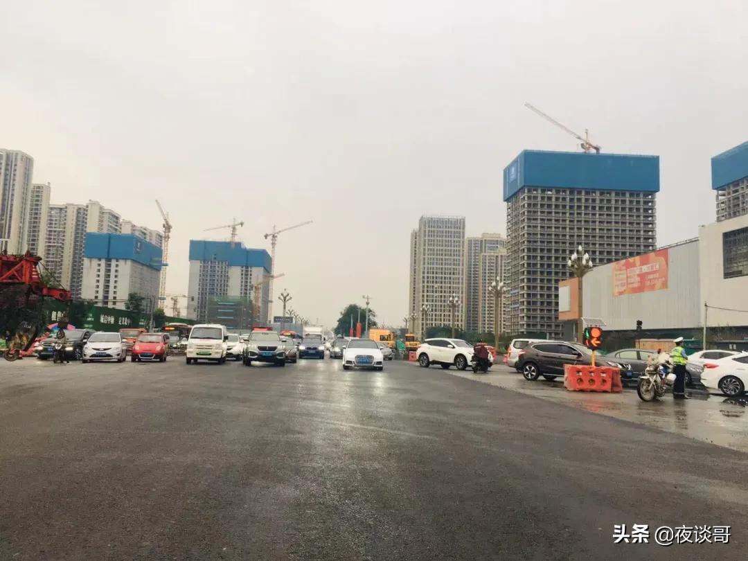 天府大道北延线有红绿灯吗,天府大道北延线改造后有红绿灯吗