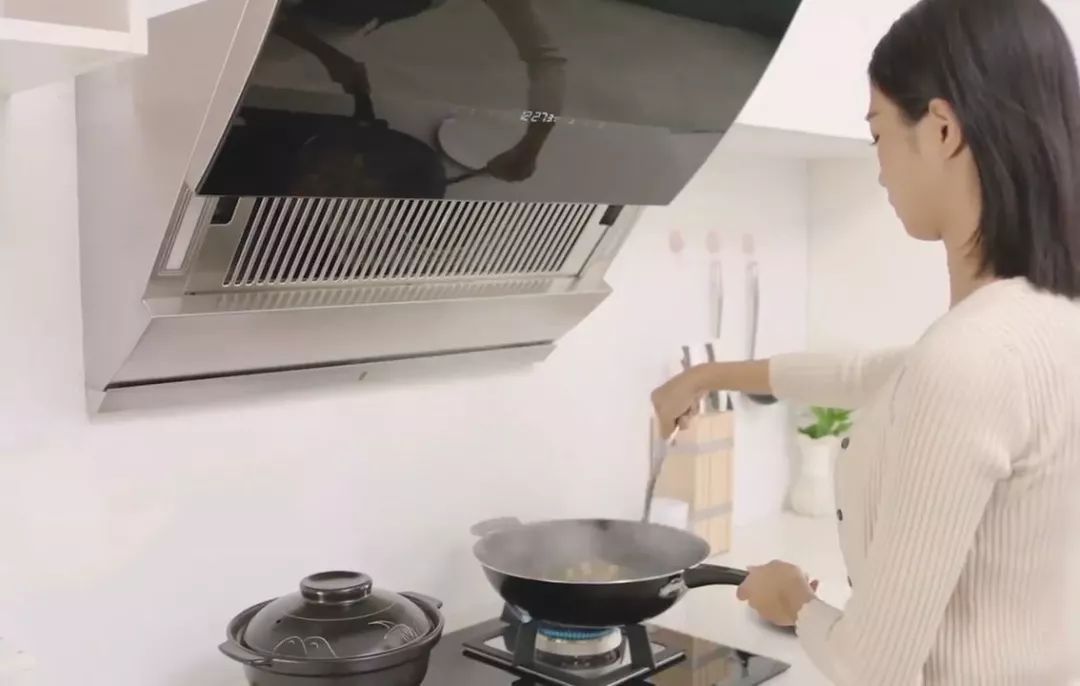 油烟机是侧吸好还是顶吸好,开放式厨房油烟机选顶吸还是侧吸