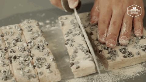 这次,韩国私房又研发新款网红小单品!巧克力流沙款哦