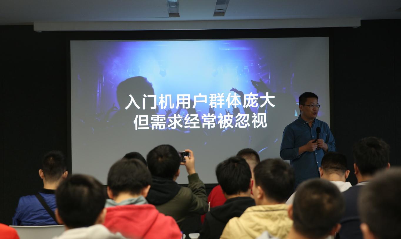 redmi8a和哪款手机像,redmi8好看吗