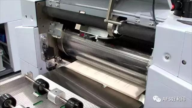 个人形象的吊牌,品牌吊牌