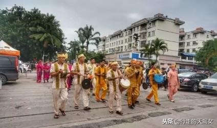 欢乐的泼水节鸟语花香,泼水节溢出的欢乐