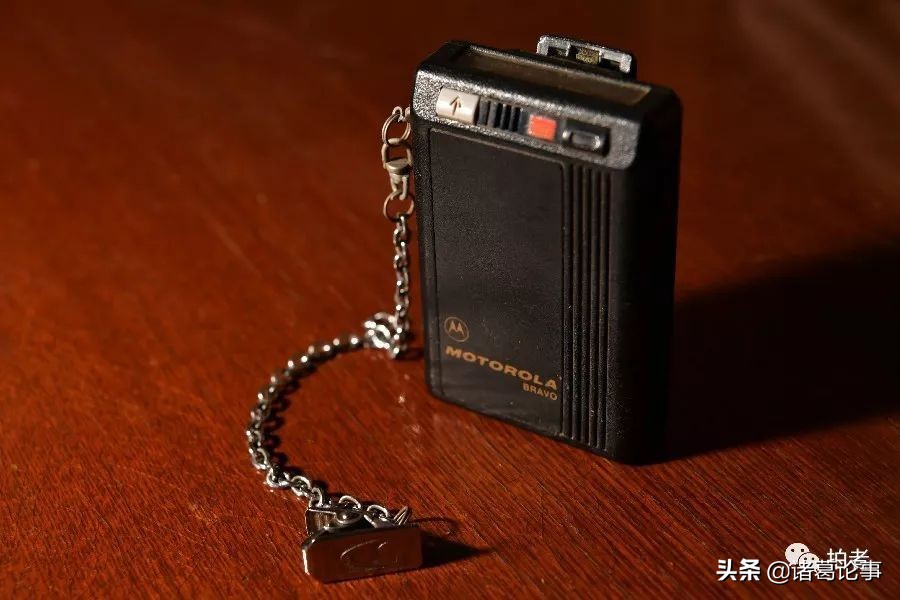 90年代bb机回忆视频,八十年代大哥大bb机