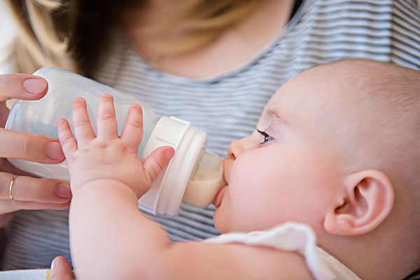 母乳喂养的知识和技巧,新生儿母乳喂养知识