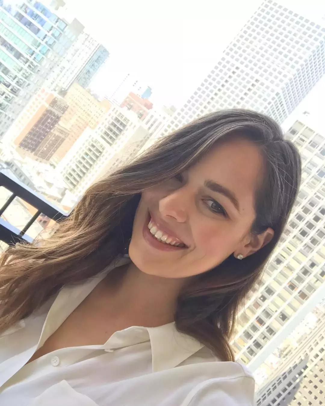 眼部护理永远都是护肤的重中之重,护肤和眼部护理全过程