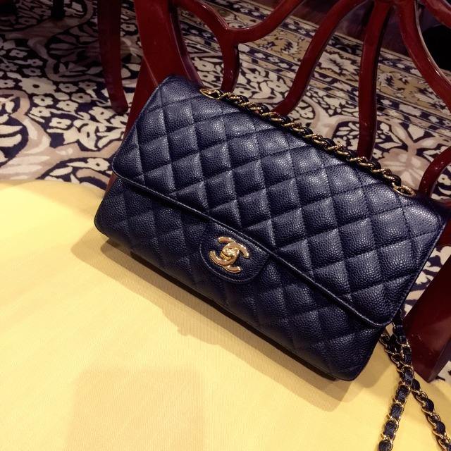 鎿︿寒鍙岀溂濂冲,濂冲瓙鍦ㄧ綉涓婁拱4涓囬濂堝効