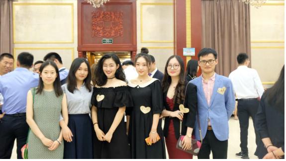 上海10位学霸青年：保送北大，考入人社局，被外交部录用，毕业于同所大学！