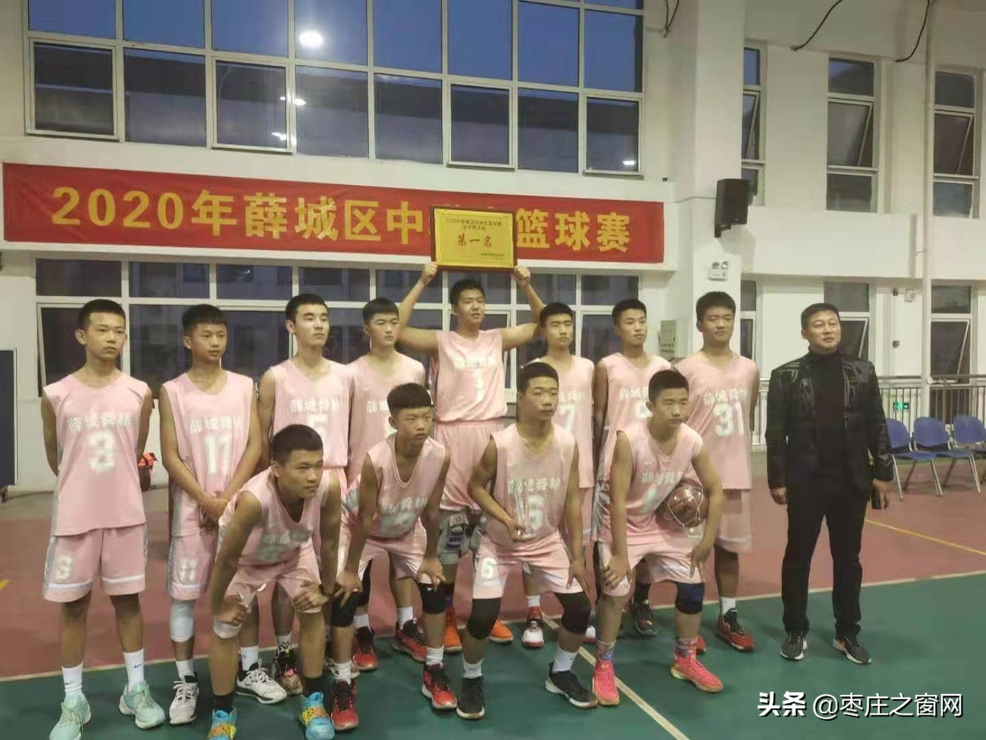 薛城舜耕中学篮球赛,青春无畏迎篮而上篮球比赛