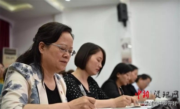 芳林新叶茂教学竟相长——县街小学开展青年教师汇报课展示活动