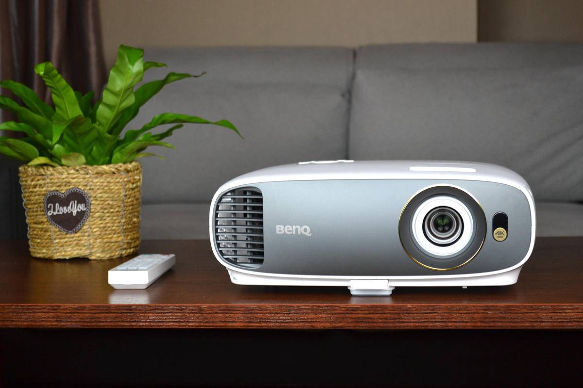 明基tk800m和w1700,明基投影仪tk800m对比w2700