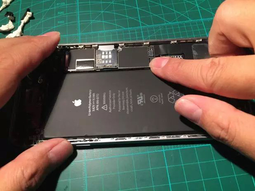 iphone6p换屏幕多少钱,iphone6p换电池会变快