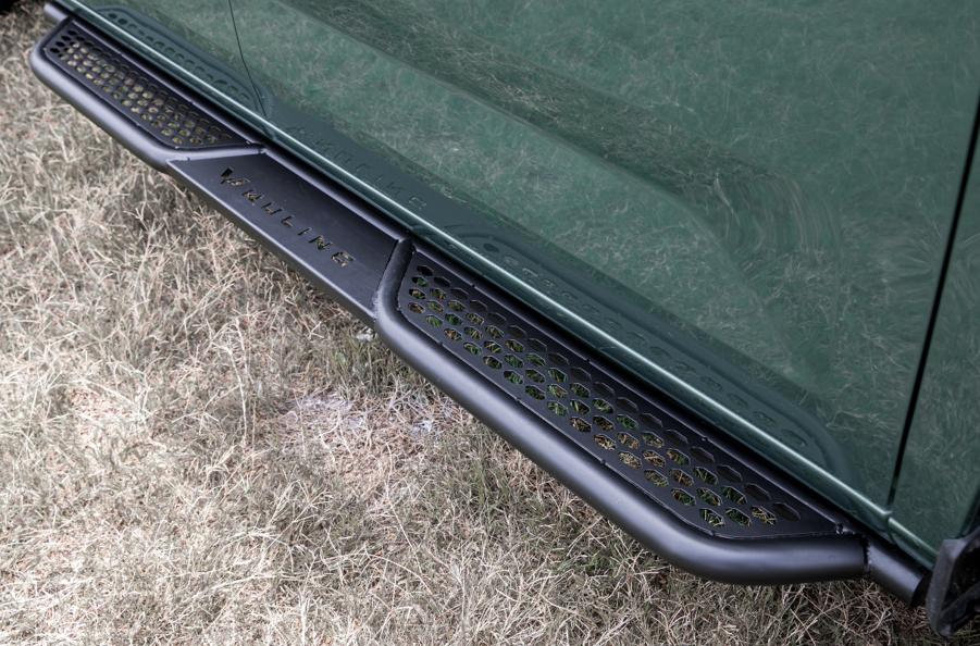 终于亮相，自带龙门架，能装车顶帐篷，带你看五菱*途征**“野营版”