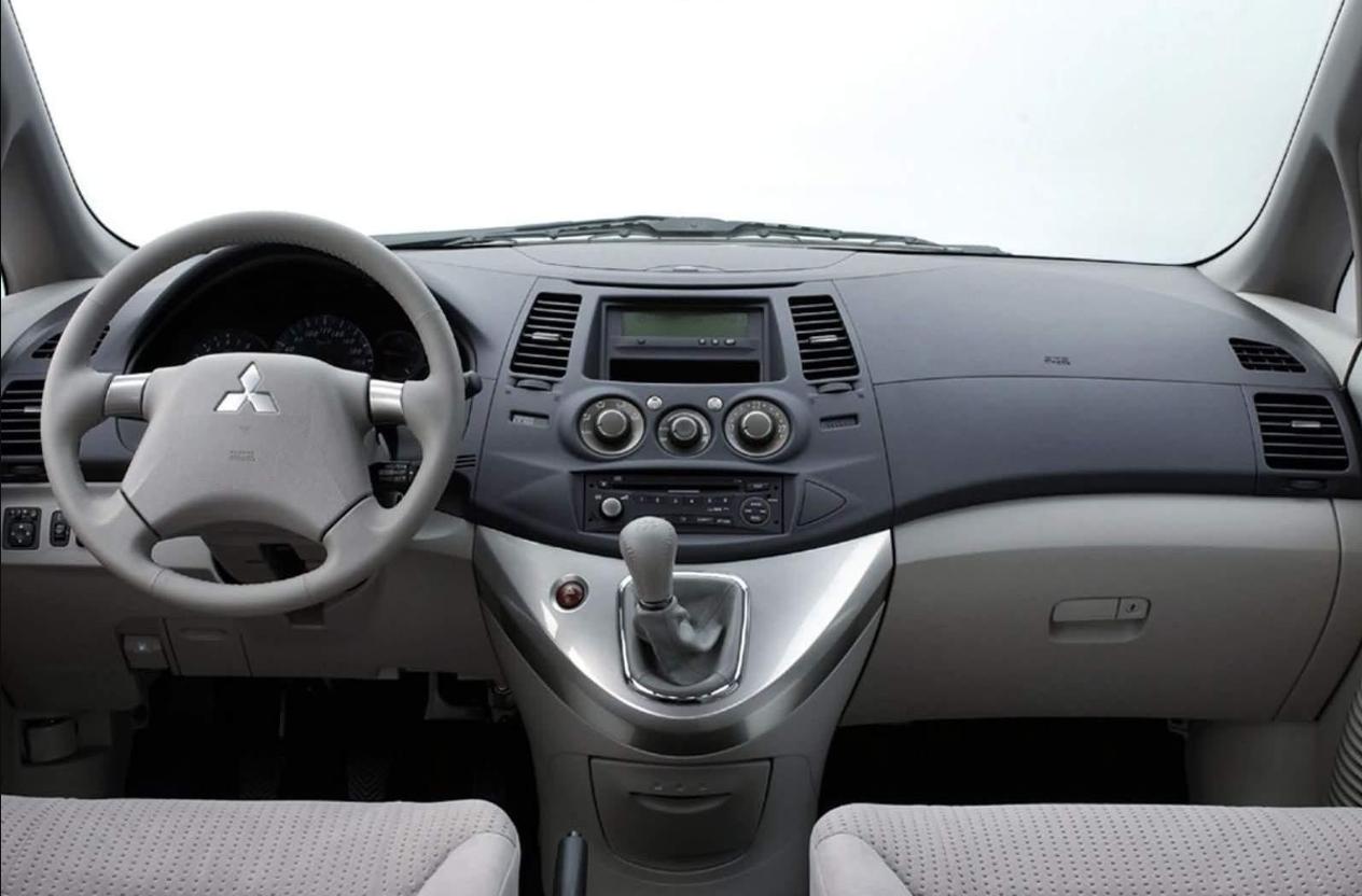 运动车mpv,2021款全新三菱格蓝迪mpv