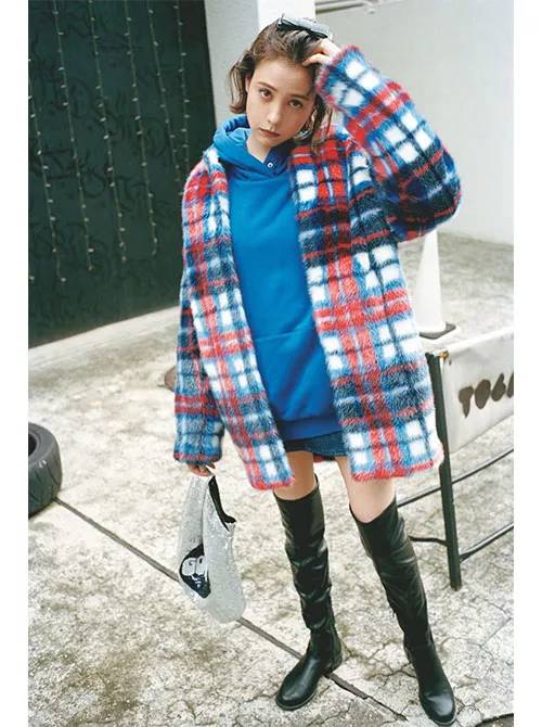 色彩丰富鲜艳的穿搭冬日,穿搭色彩运用