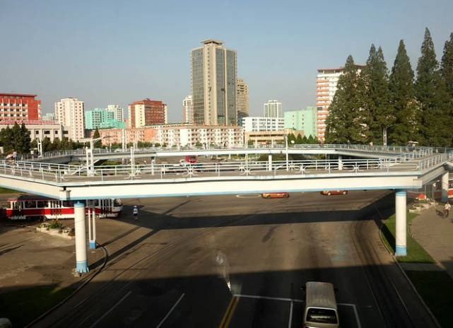 走进朝鲜最发达的城市,朝鲜平壤算几线城市