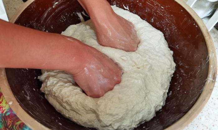 怎么用面粉和膨松剂炸油条,用小苏打泡打粉怎样炸油条酥脆