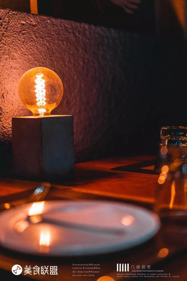 昆明这家开在76年前电影院的餐吧，手工披萨被写进国外旅游攻略