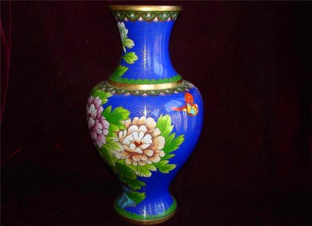 浠庢櫙娉拌摑鎰熷彈鐨囧鏋佽嚧鑹烘湳鍙戝睍,鍕惧嫆鍑烘祿娣＄浉瀹滅殑璐ㄦ劅绌洪棿