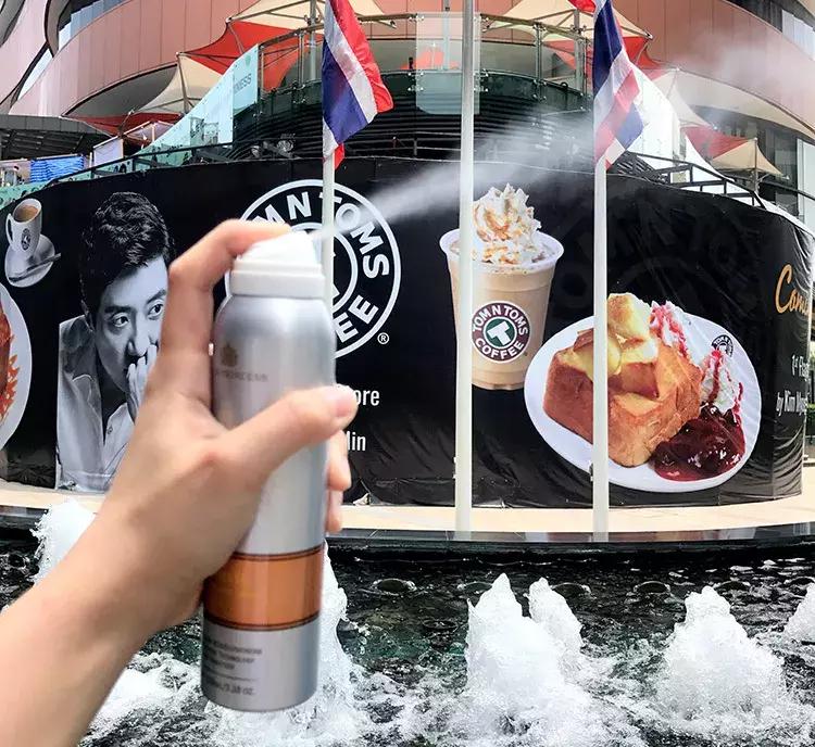 泰国防晒界“黑马”出击，每天一喷，28天白成一道光，越晒越美丽