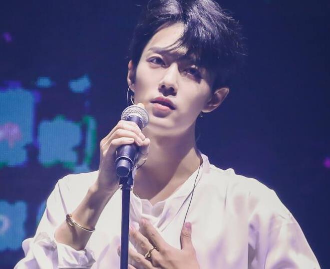 明星唱歌忘词名场面,明星唱歌忘词的有哪些视频