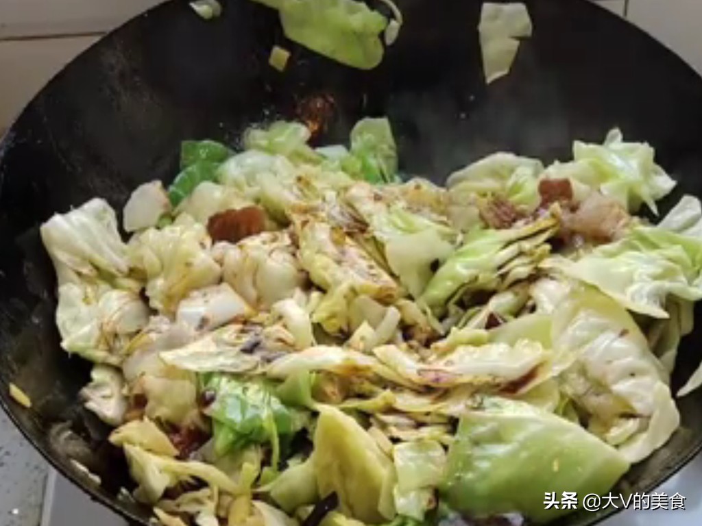 炒包菜要怎么做好吃,炒包菜不入味怎么回事