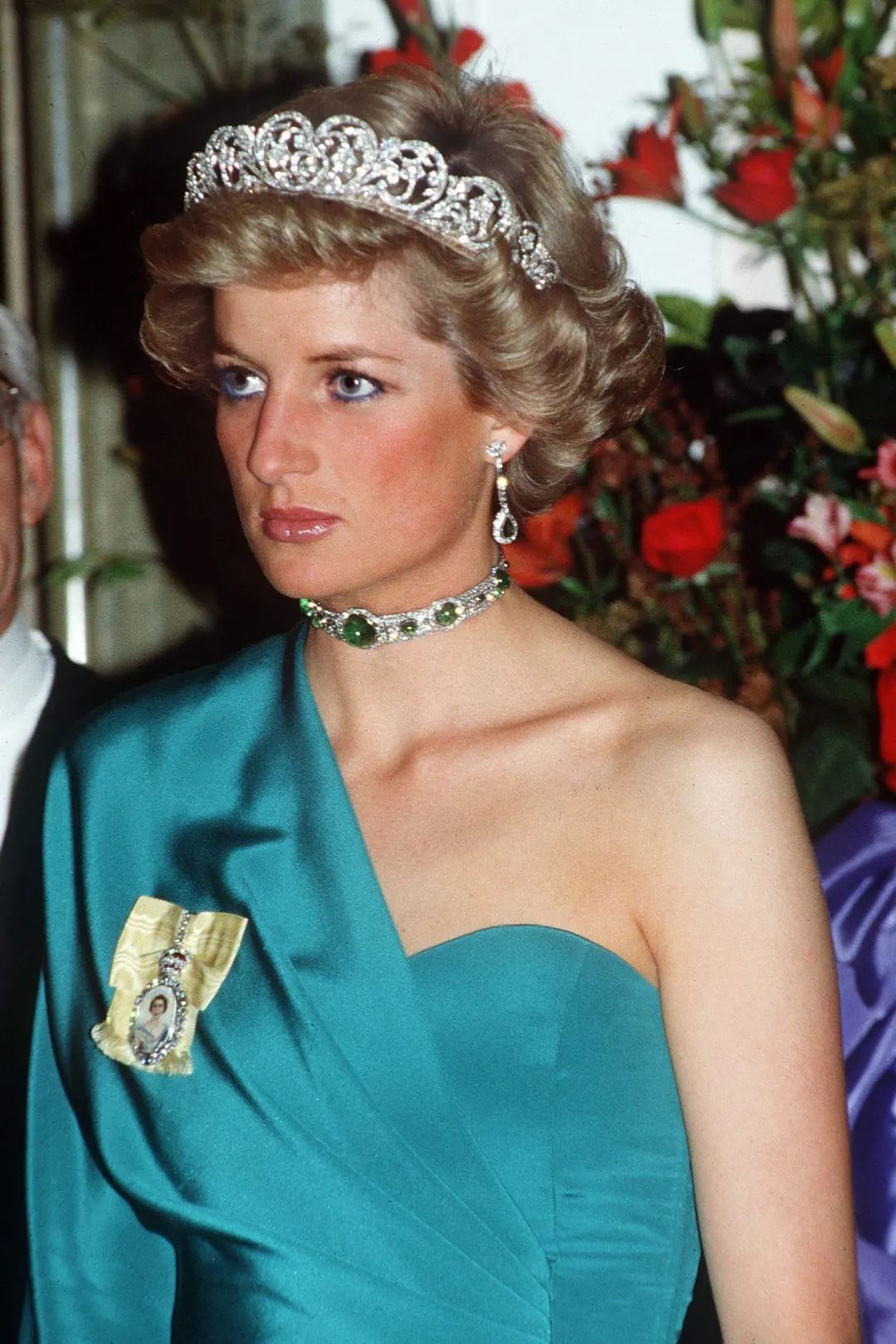 戴妃经典款戒指,戴妃蓝宝石珠宝