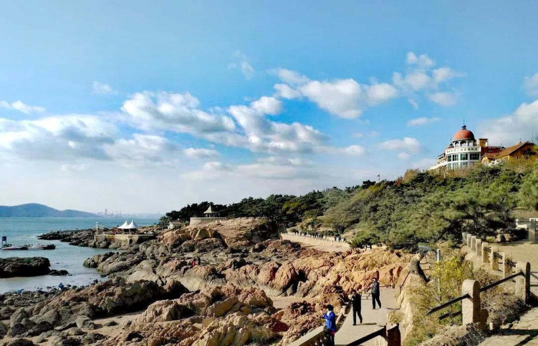 入住海景酒店视频,住进了民宿里能看海赏山