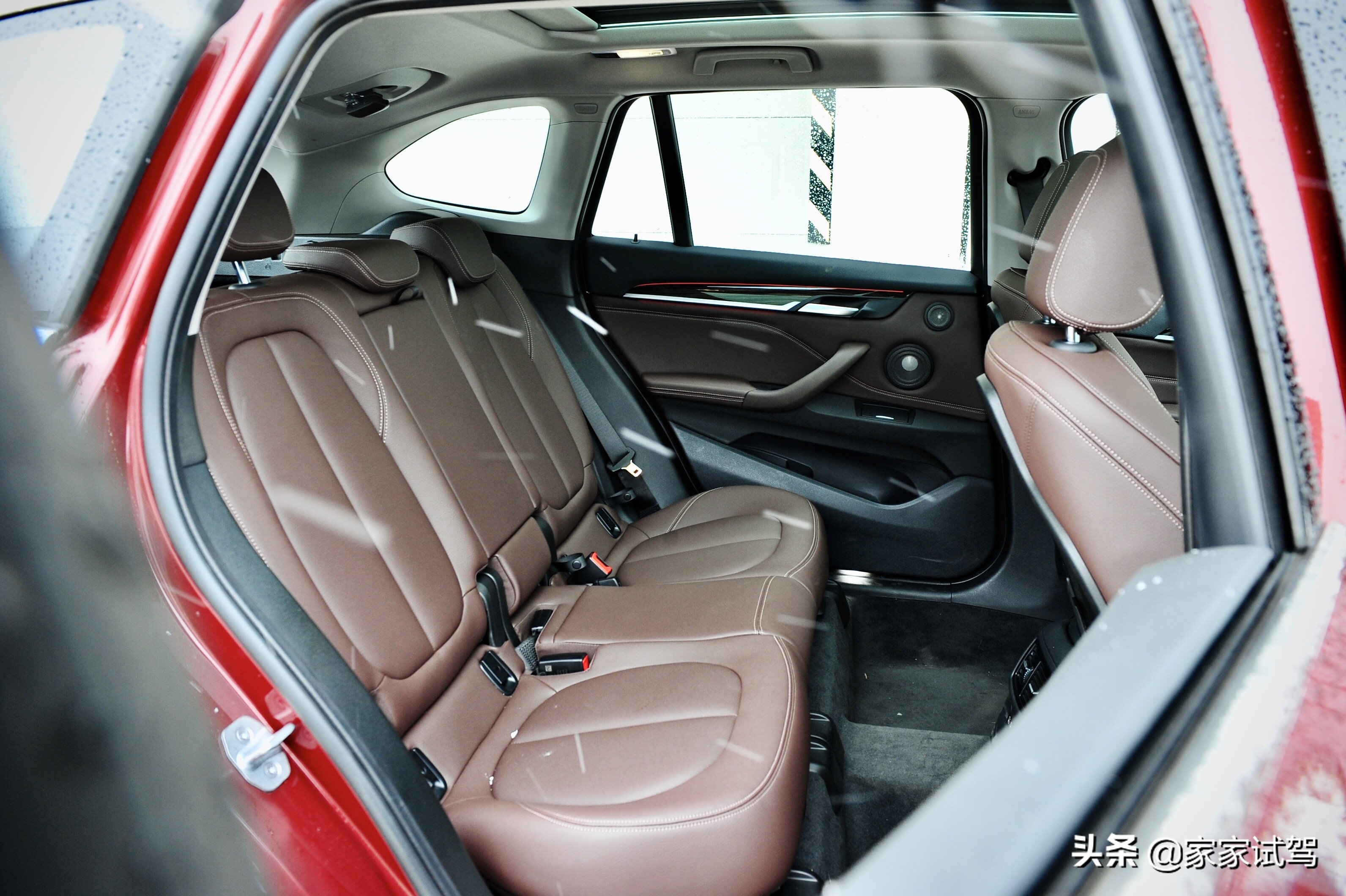 当新BMWX1遇见奔驰GLB，论一台紧凑型SUV该有的样子