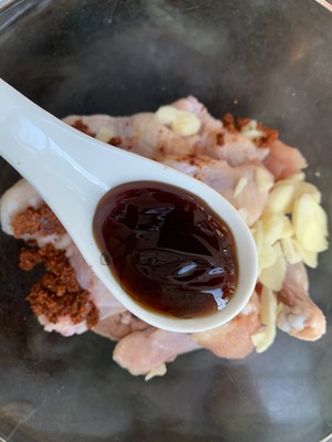 黄油蜂蜜鸡翅根的做法,良品铺子蜂蜜味鸡翅根