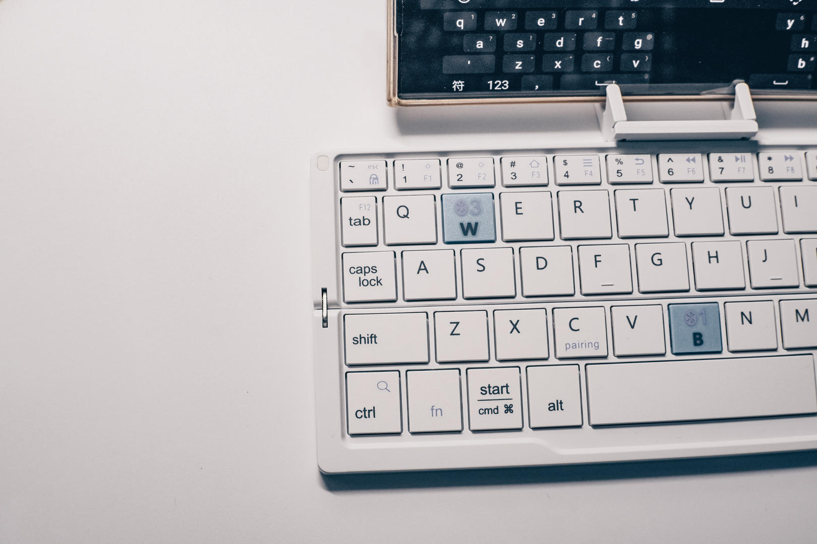 bow航世手机三折叠蓝牙键盘测评,bow航世hb318折叠蓝牙键盘