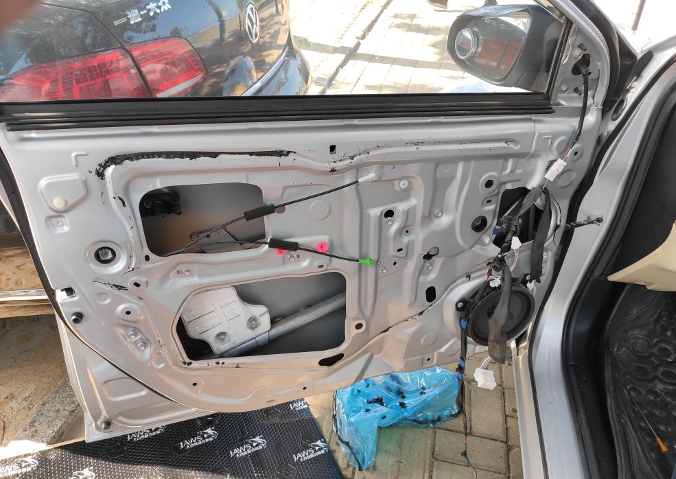 丰田威驰全车隔音多少钱,威驰四门隔音教程