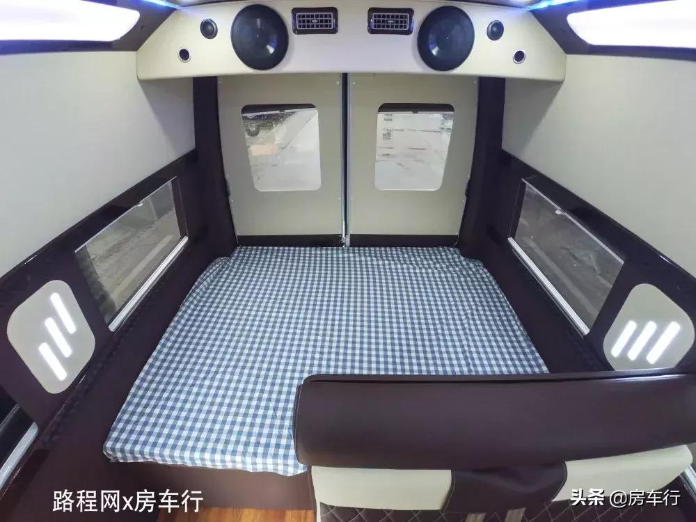 房车大全20-30万的c型房车限量版,房车价格30万元空间大全新自动挡