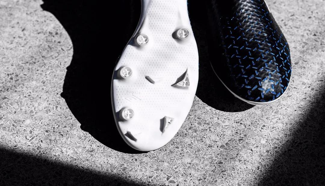 足球世界最新更新,足球最新战靴