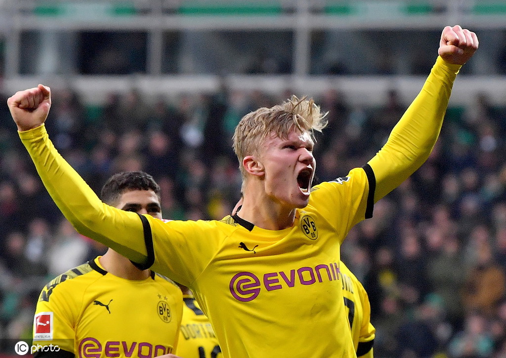 莱万评论,莱万在拜仁精彩表现