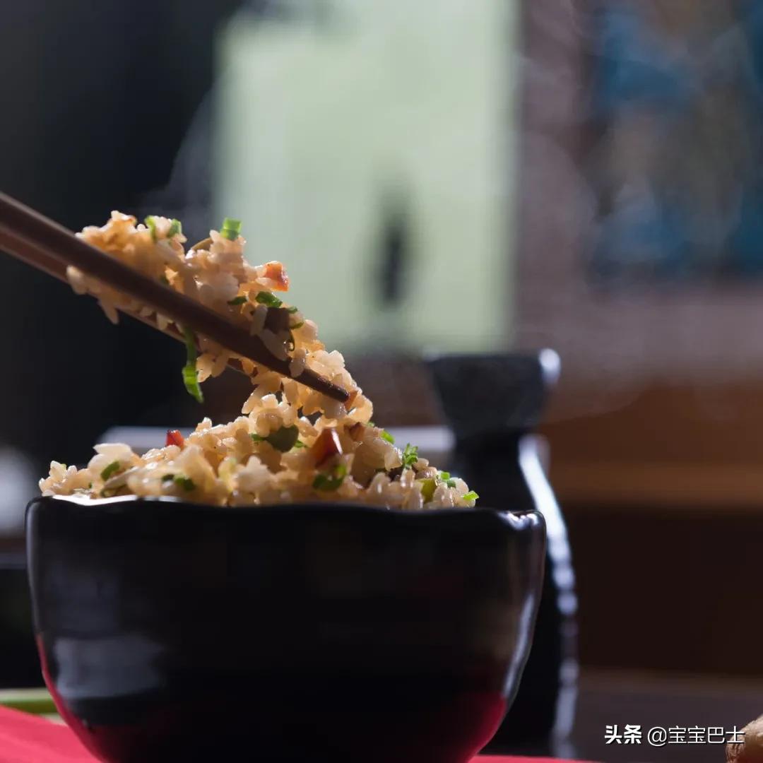 两岁多宝宝不会用筷子怎么办,2岁宝宝不会用勺子怎么办