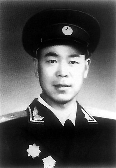 60年代部队军衔等级和职位,五六十年代军队军衔与行政级别