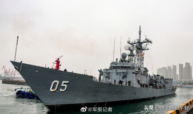 阿德莱德级5号舰墨尔本号 (澳洲阿德莱德级导弹护卫舰)