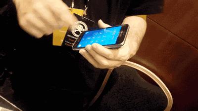 当体内植入芯片成为潮流时又多了一种车门的正确打开方式