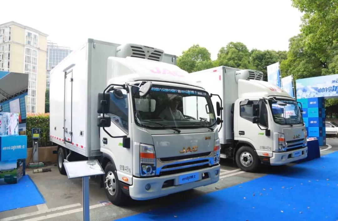 卡友之声｜为什么选择帅铃冰博士？他们有话说