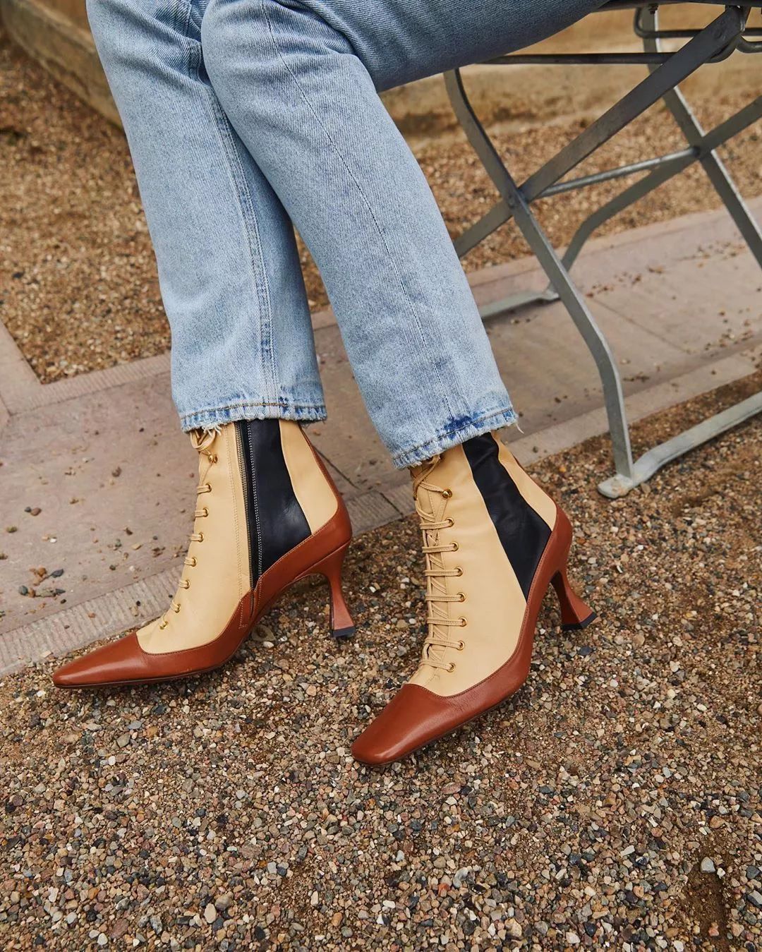 看见今年秋冬必入的第一双靴子，我方了……