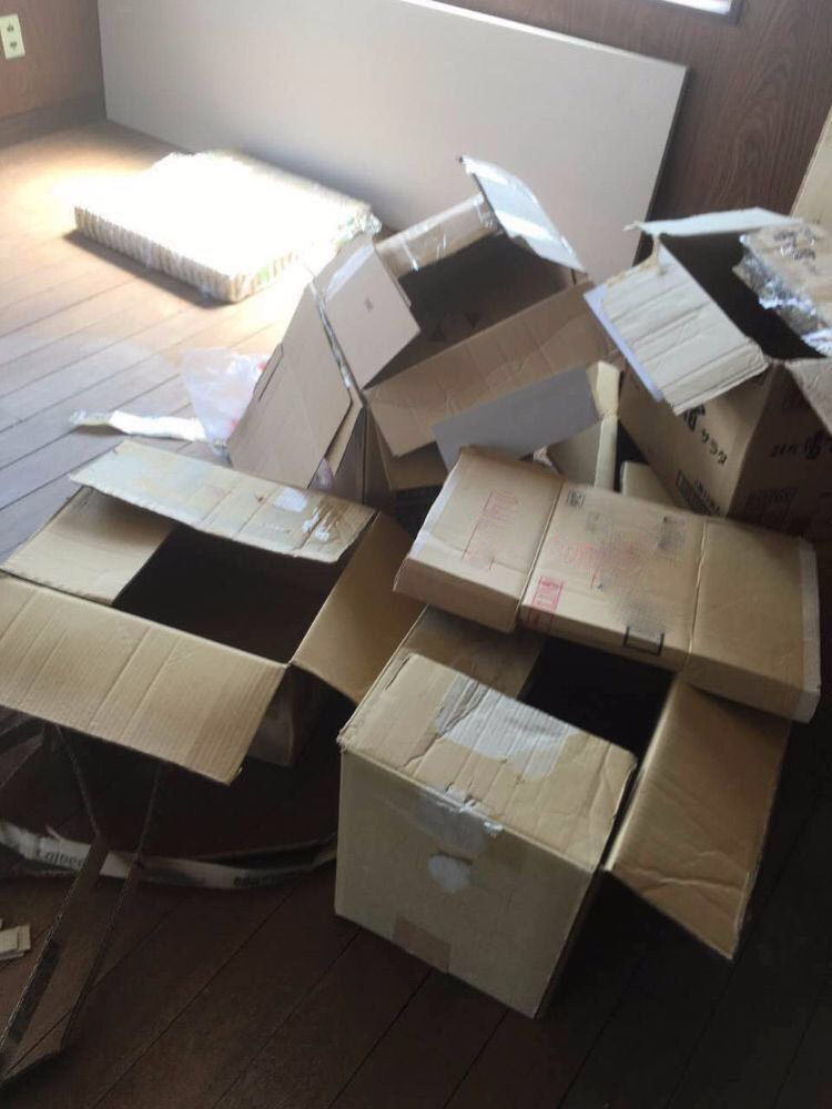 旧纸箱子做折叠床,利用老式箱子做单人床