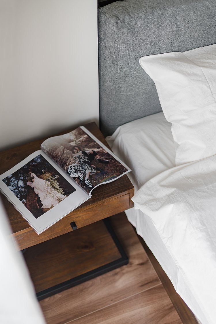 不走寻常路不坐寻常凳,客厅摆放餐桌椅效果图南北通透