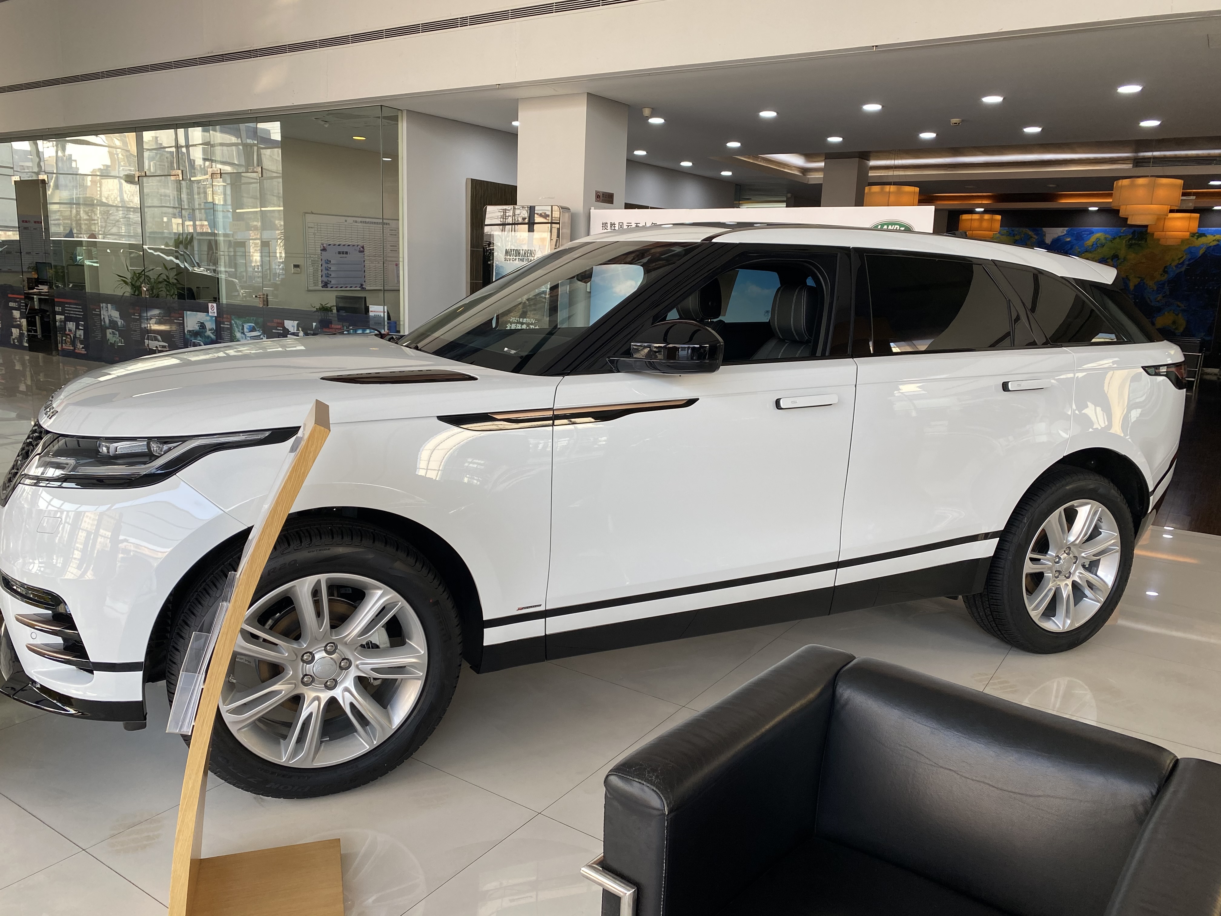 路虎揽胜星脉炫酷视频,路虎揽胜最美视频