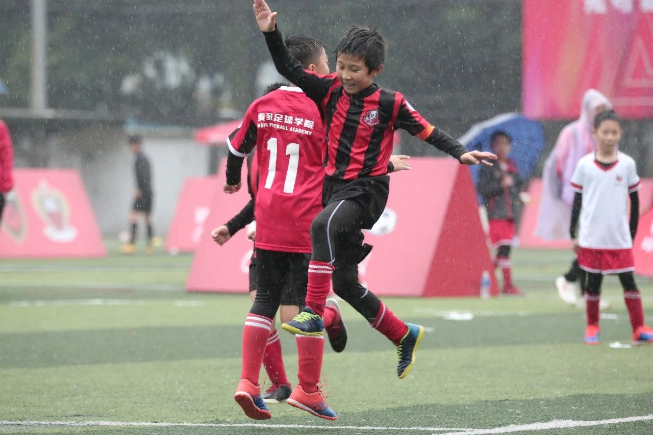 除了“无能狂怒”，我们还能怎样为全线崩盘的国足找回尊严？