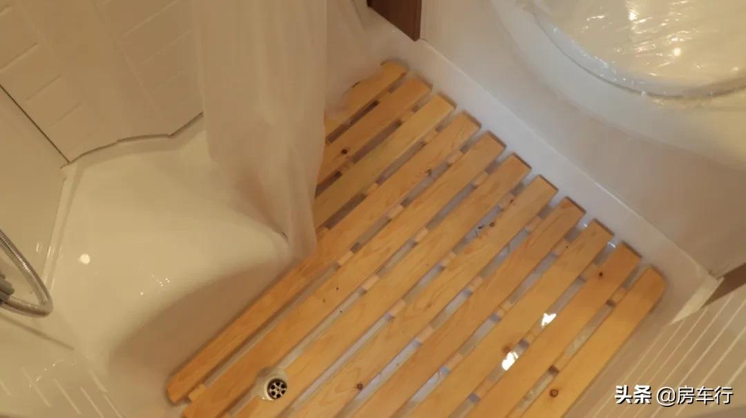 热门房车车型大全,房车十万左右高颜值的车