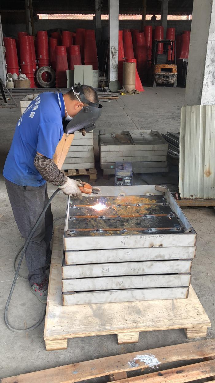 井盖质量如何分辨,井盖标准是多少类