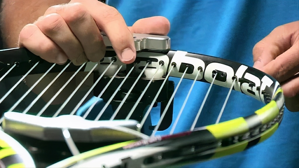 球拍穿线时如何避免扭线,球拍穿线是什么意思